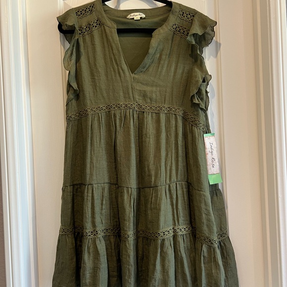 26. Elegant Olive Green Midi Dress - Picture 1 of 8